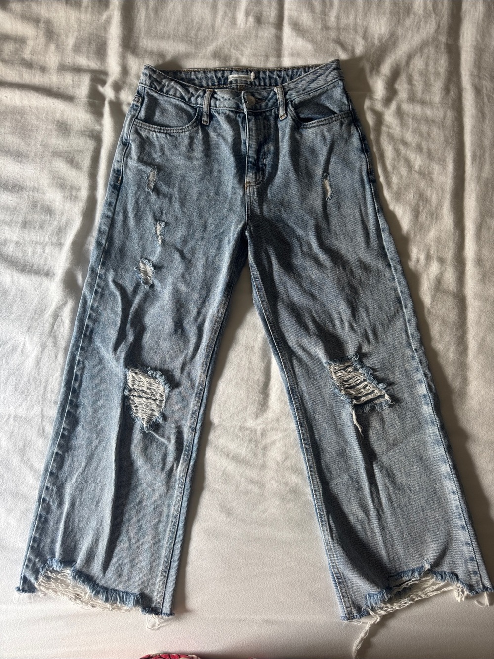 Women’s Light Blue Distressed Cropped Wide-Leg Jeans